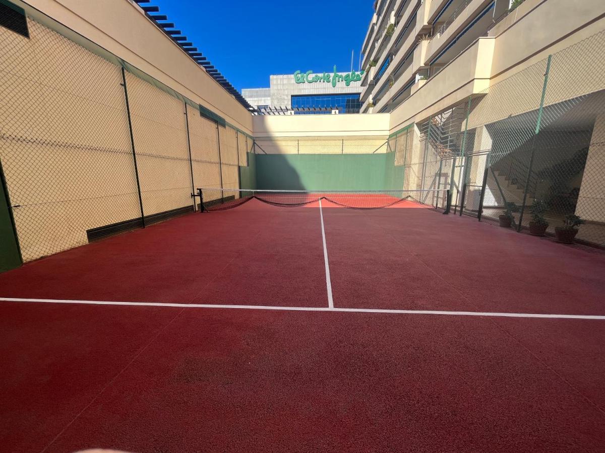 Heart Of Puerto Banus Newly Renavated Free Parking , Wifi ,Pool,Gym,Padel Court Apartment Marbella Exterior photo